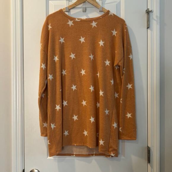 Grateful Hearts Tops - Grateful Hearts Women’s Star Print Oversized Tunic Top Medium